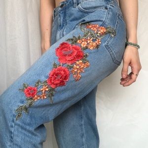 Light Wash Flower Skinny Jeans (mebon)